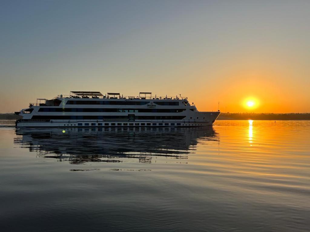 Nile Felucca Adventure Hotel Aswan Exterior photo